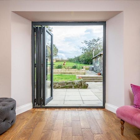 East Cottage * Wood Burning Hot Tub * Garden เซนต์แอนดรูว์ ภายนอก รูปภาพ
